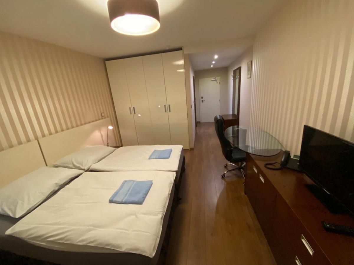Golden Fish Apartmany Xia 플젠 외부 사진